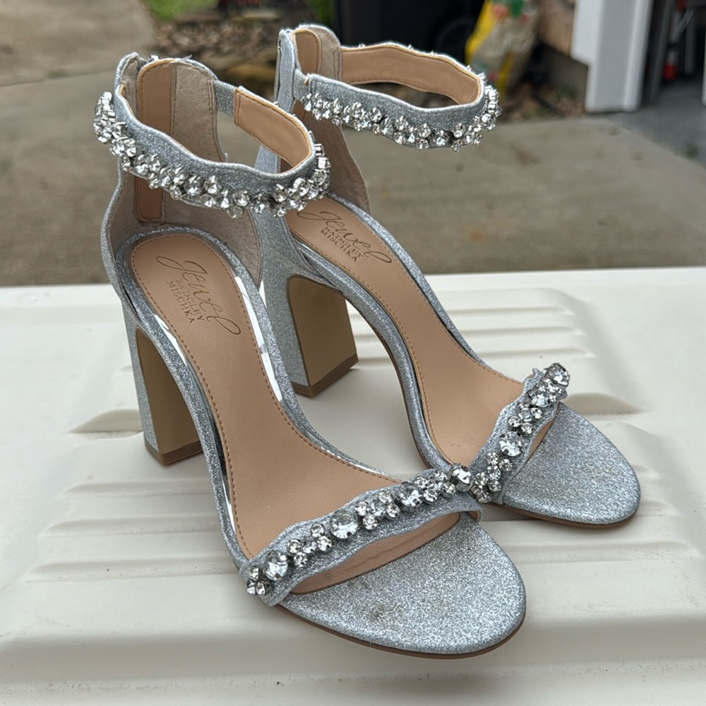 Jewel Badley Mischka Silver Glitter Heeled Sandals